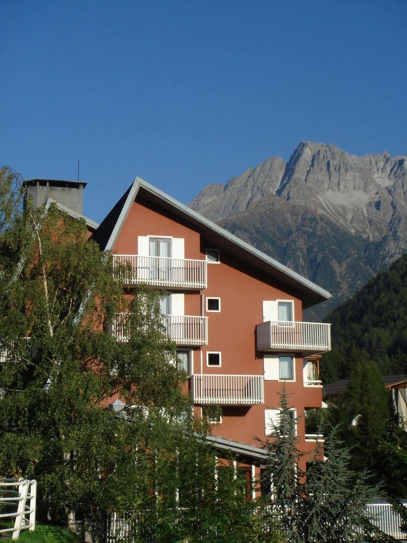 Hotel Mirella Ponte Di Legno Εξωτερικό φωτογραφία