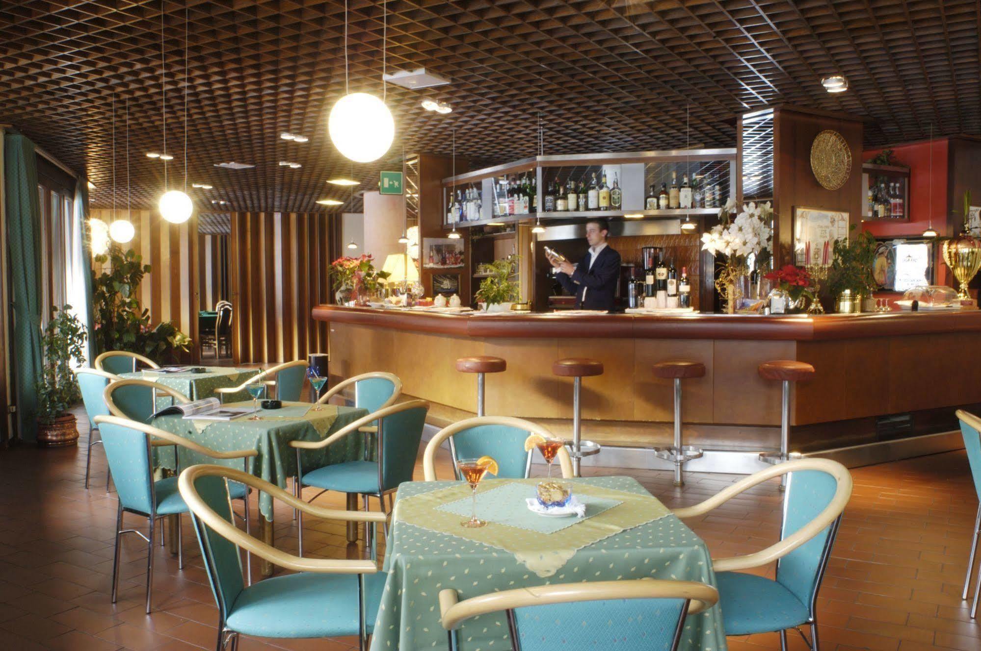 Hotel Mirella Ponte Di Legno Εξωτερικό φωτογραφία
